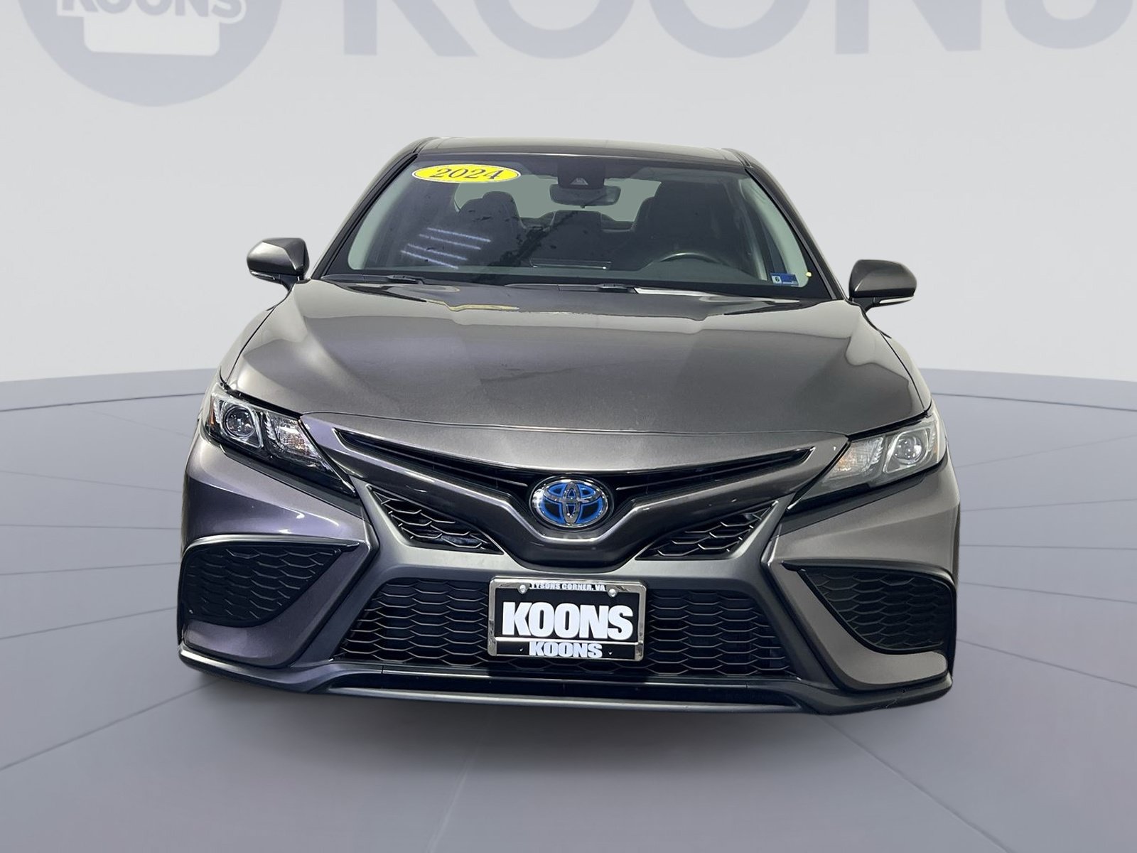 Used 2024 Toyota Camry SE FWD image 4