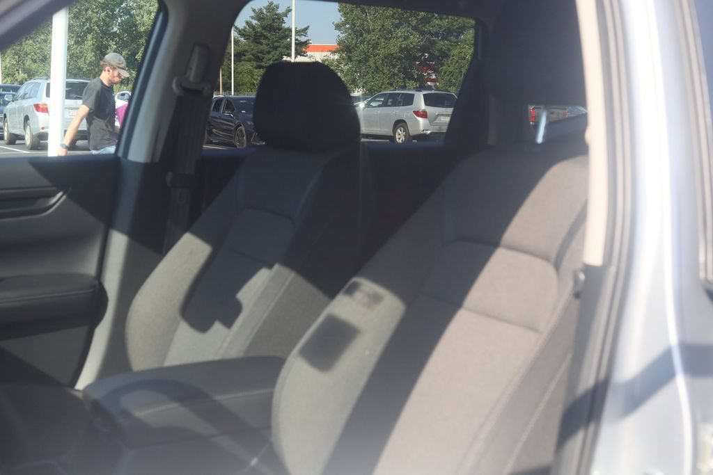 Used 2025 Honda CR-V LX image 25