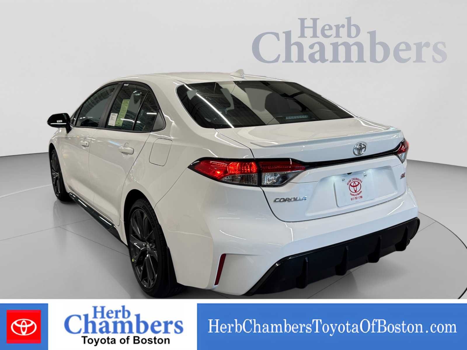 New 2026 Toyota Corolla SE w/ SE Package FWD image 3