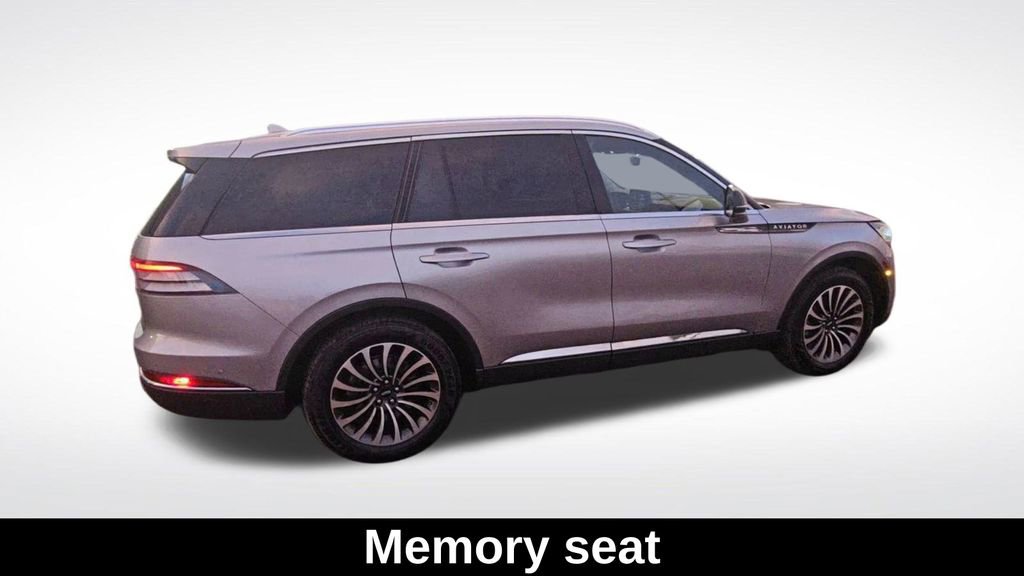 Used 2020 Lincoln Aviator Reserve w/ Equipment Group 201A image 9