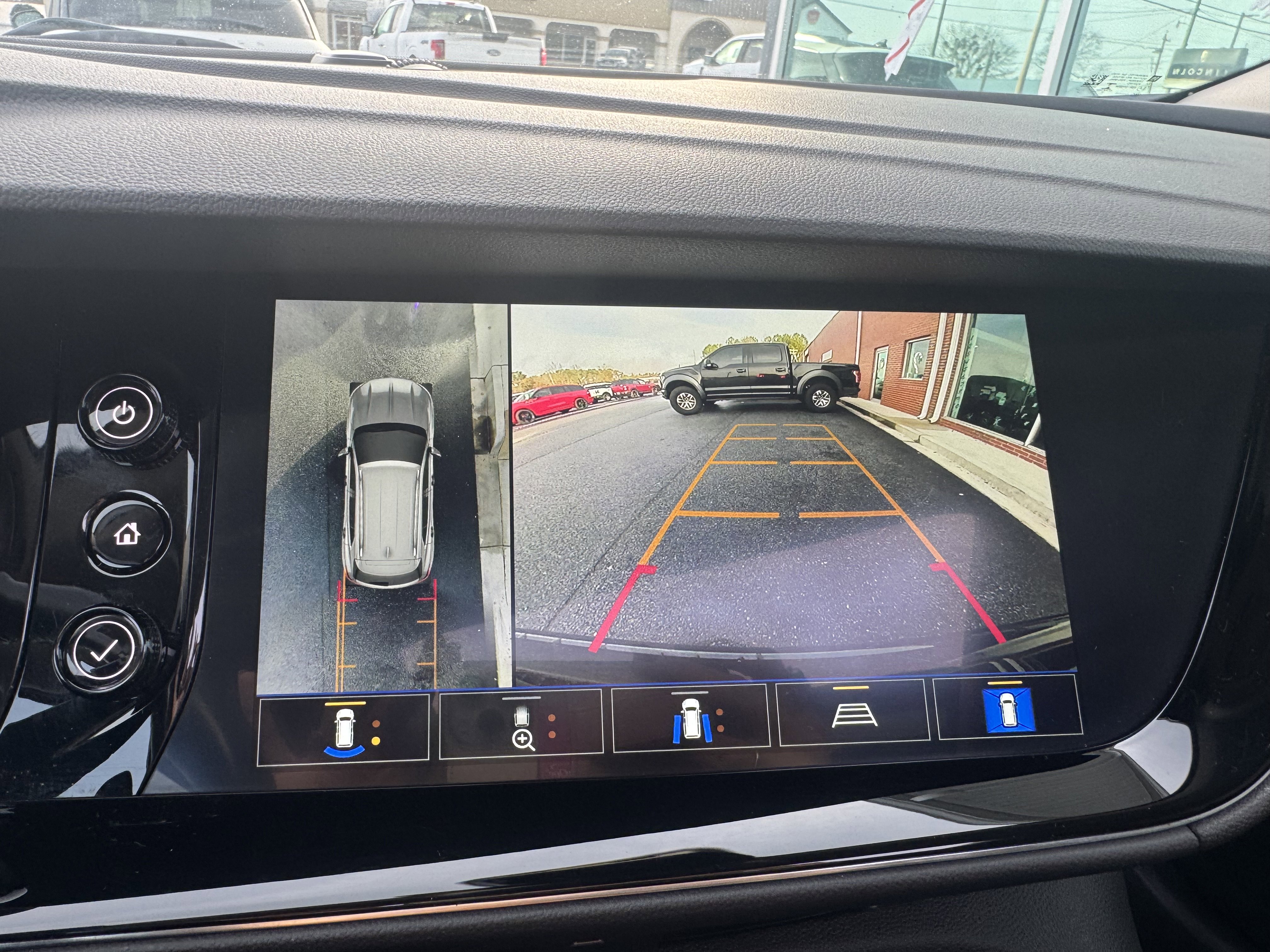 Used 2022 Buick Envision Avenir w/ Technology Package II AWD/4WD image 17