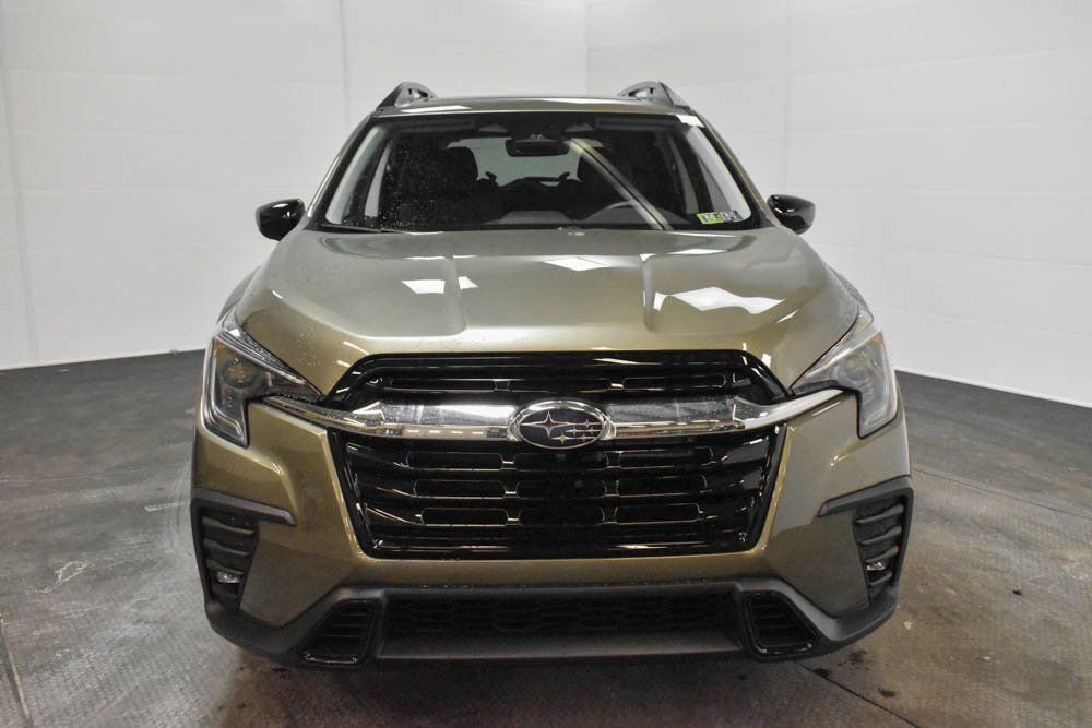 New 2026 Subaru Ascent Limited image 2