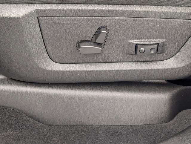 Used 2024 RAM 3500 Big Horn w/ Night Edition image 13