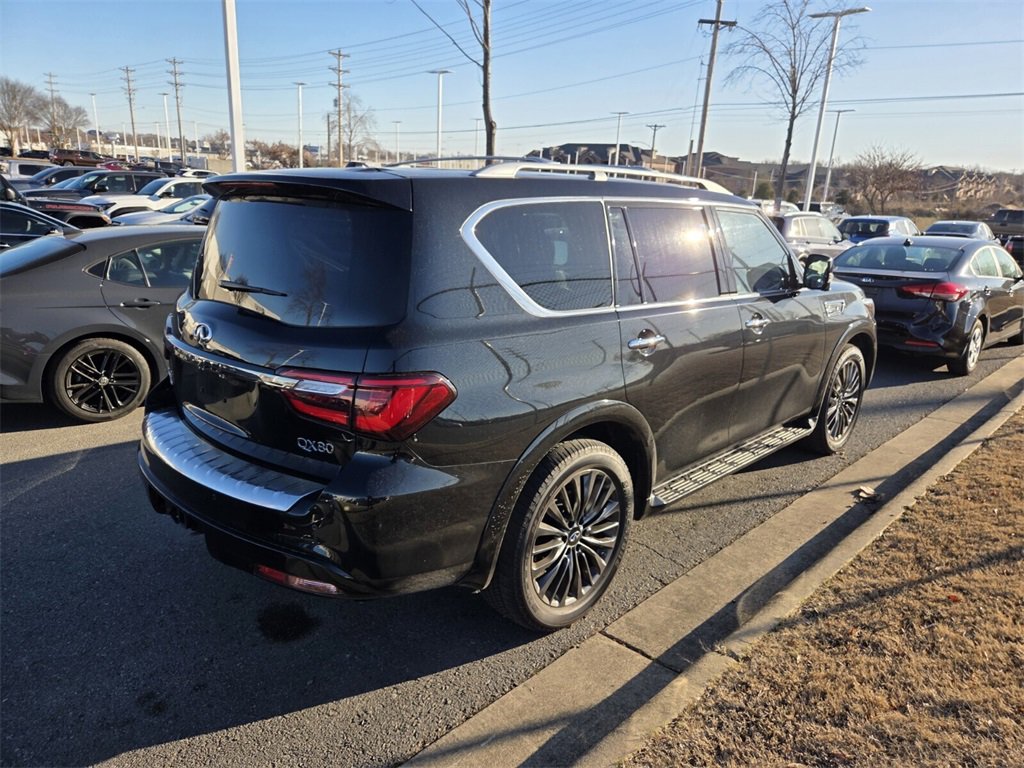 Used 2024 INFINITI QX80 Sensory image 7