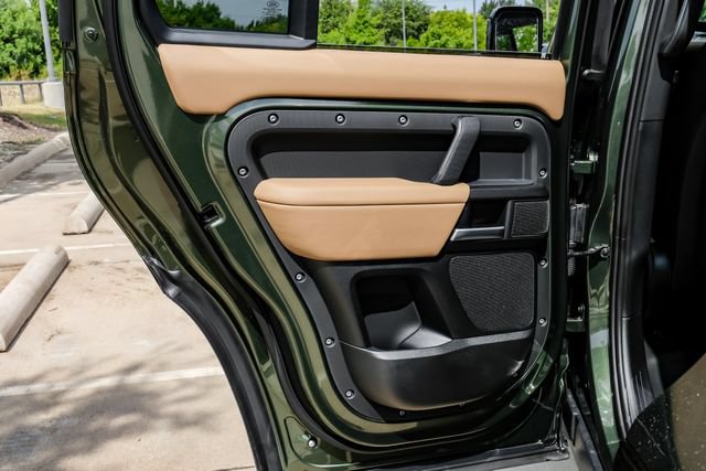 New 2026 Land Rover Defender 110 X AWD/4WD image 59