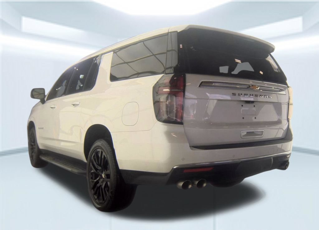 Used 2023 Chevrolet Suburban High Country AWD/4WD image 4