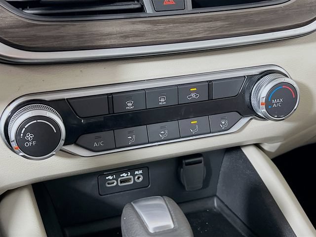 Used 2025 Nissan Altima 2.5 SV FWD image 19