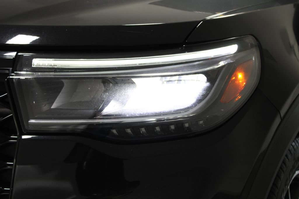 Used 2025 Ford Explorer ST image 65