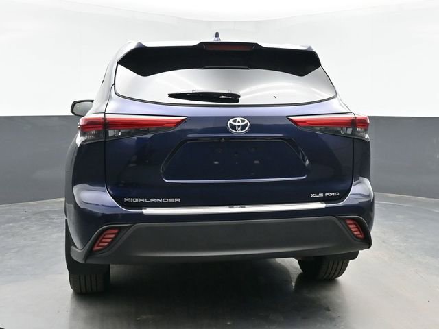 Used 2022 Toyota Highlander XLE image 10