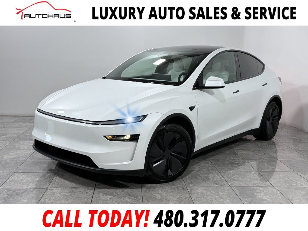 Used 2026 Tesla Model Y AWD image 1