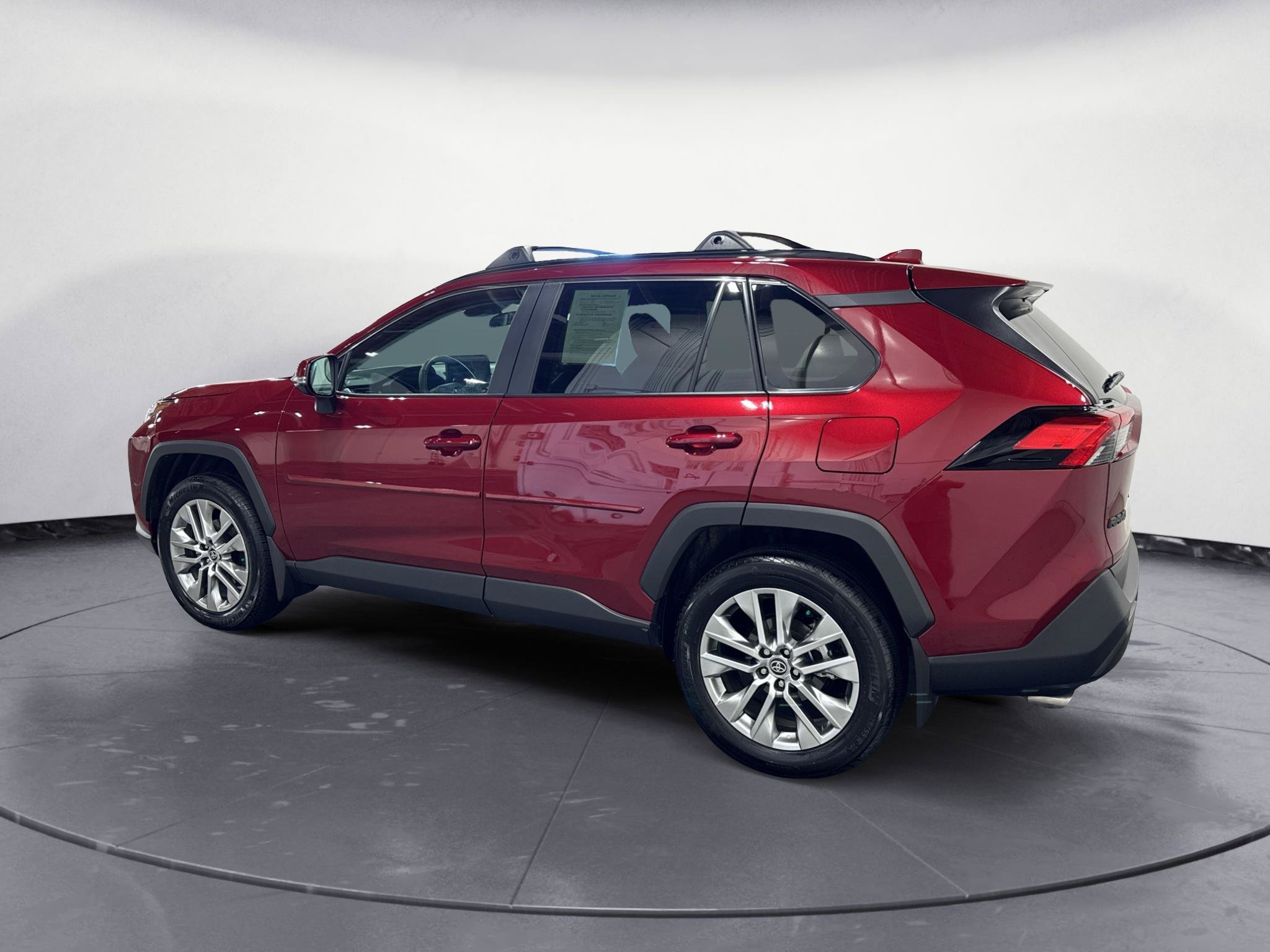 Used 2024 Toyota RAV4 XLE Premium w/ Weather Package AWD/4WD image 5