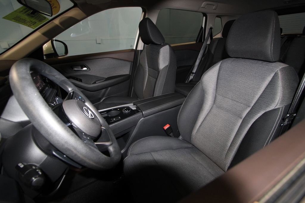 Used 2022 Nissan Rogue SV AWD/4WD image 4