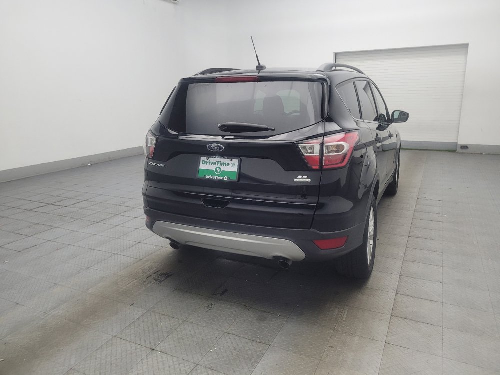 Used 2017 Ford Escape SE w/ Equipment Group 201A FWD image 9