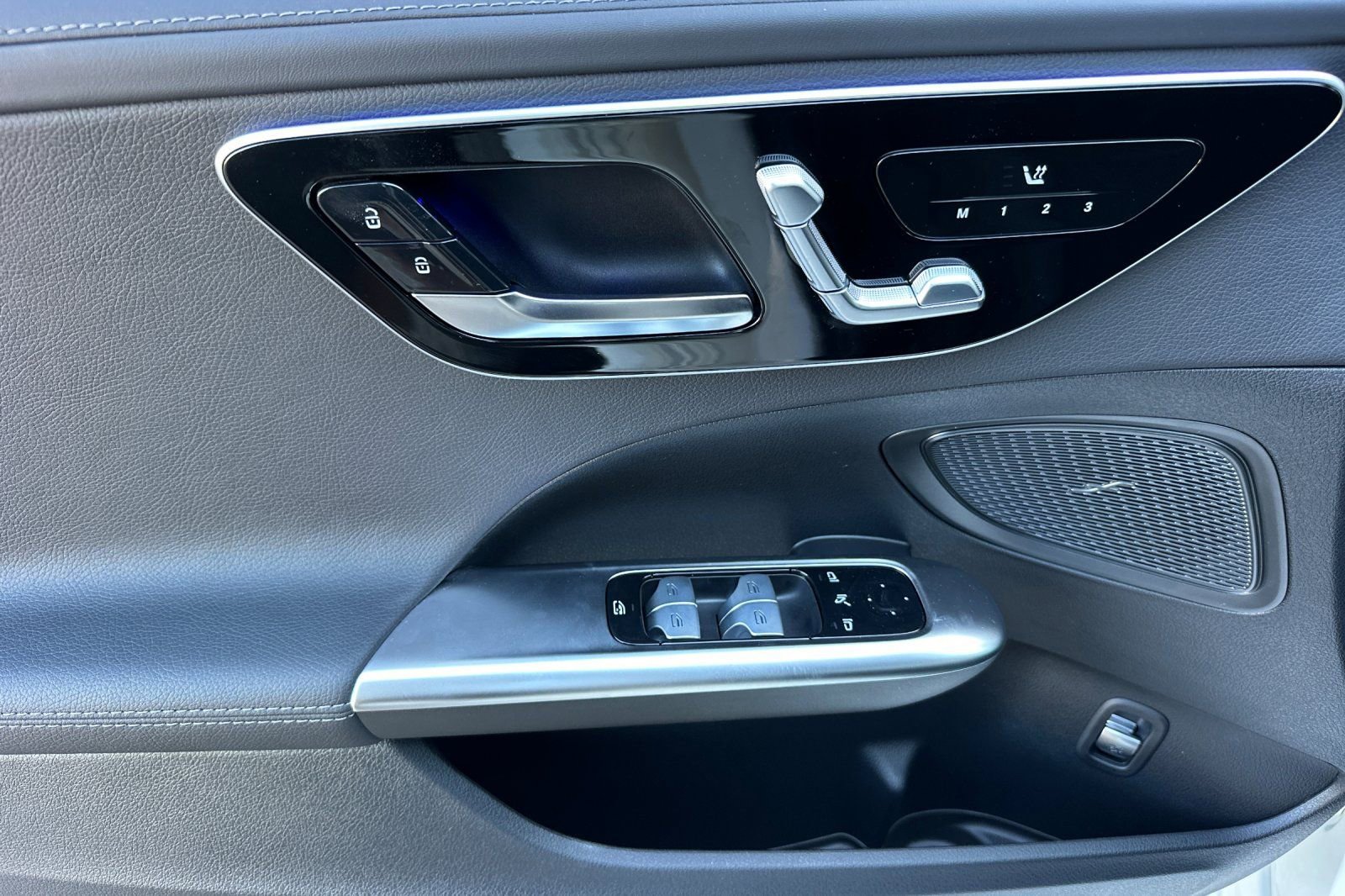 New 2025 Mercedes-Benz C 300 4MATIC Sedan image 20