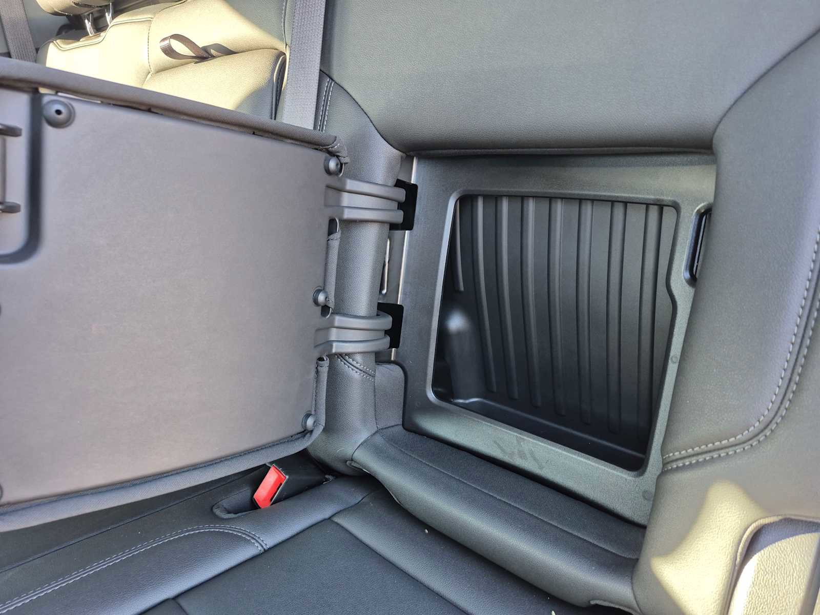 Used 2024 Chevrolet Silverado 1500 RST w/ Convenience Package II image 34