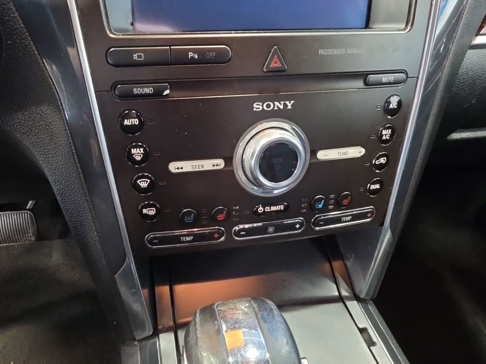 Used 2019 Ford Explorer Limited w/ Class III Trailer Tow Package FWD image 22