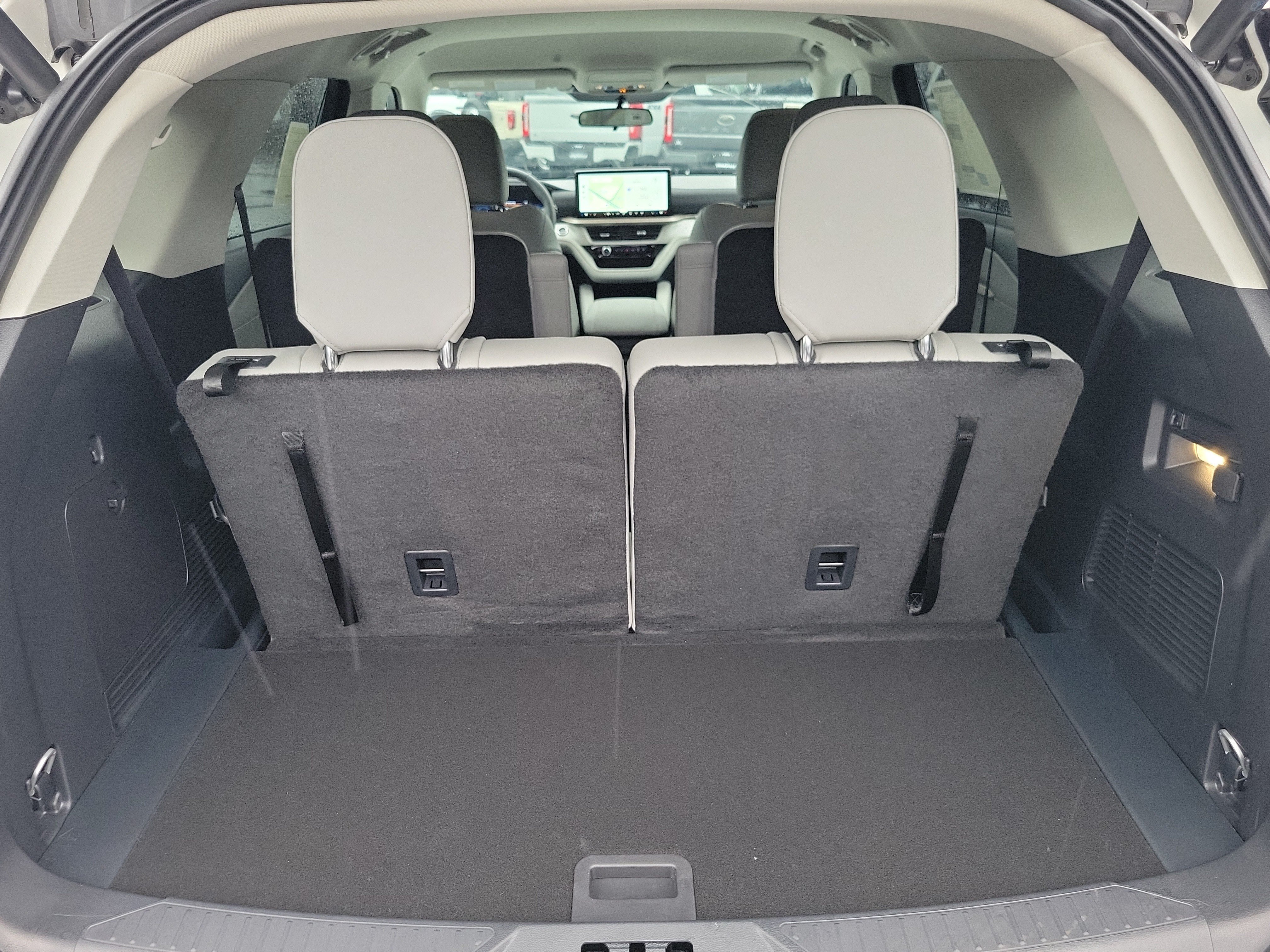 New 2026 Ford Explorer Active w/ Active Comfort Package RWD image 8