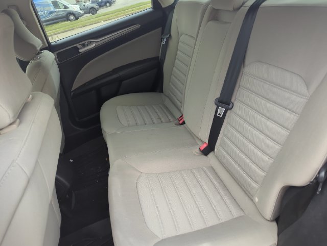 Used 2018 Ford Fusion S FWD image 19