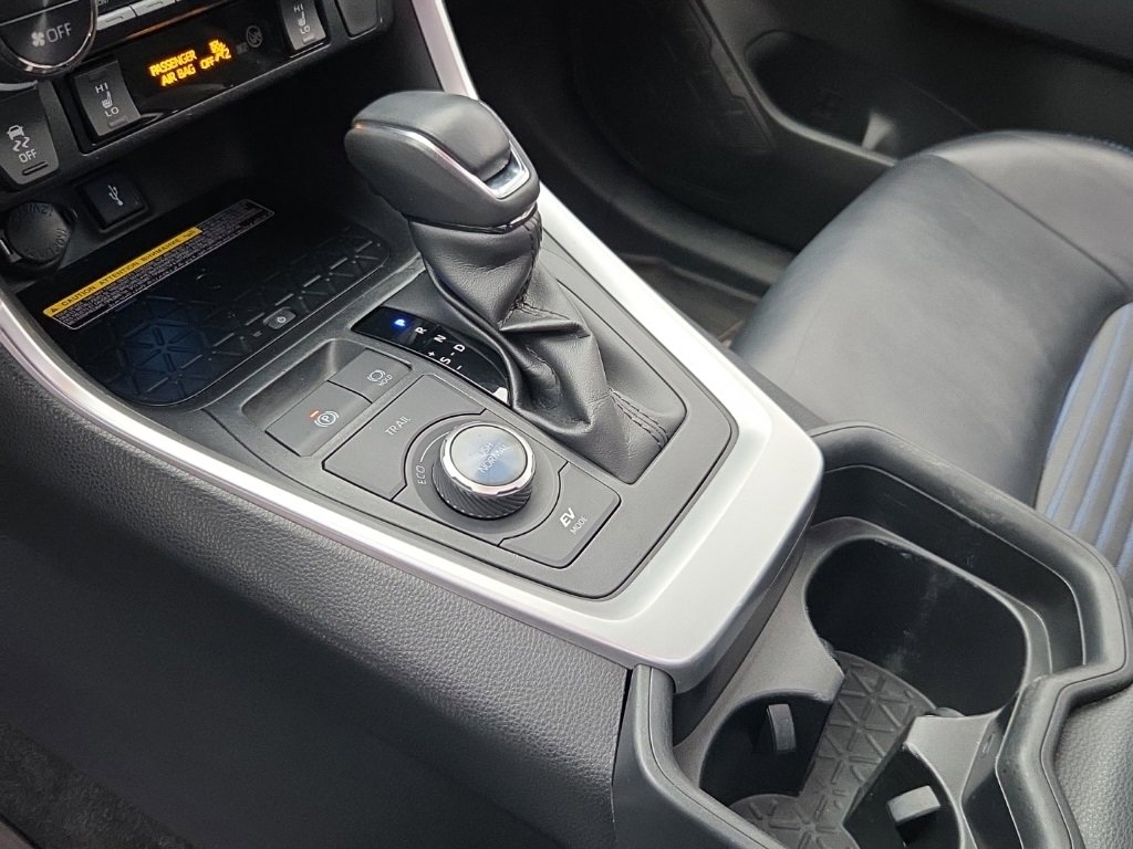 Used 2020 Toyota RAV4 XSE image 13