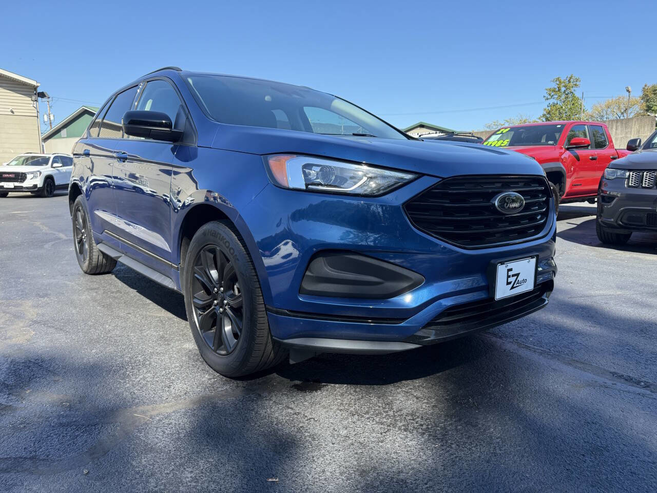 Used 2022 Ford Edge SE w/ Black Appearance Package image 3