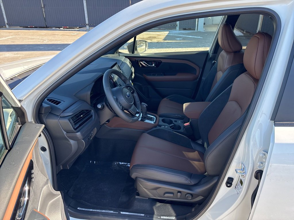 New 2025 Subaru Forester Touring image 9