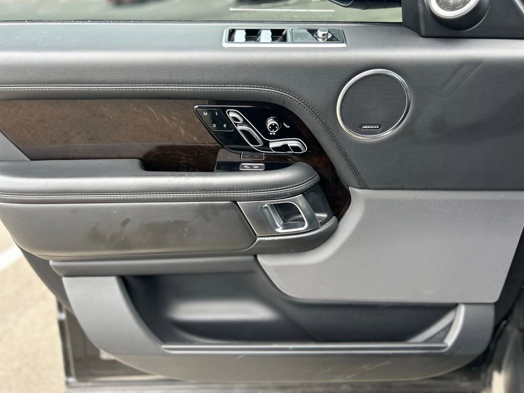 Used 2019 Land Rover Range Rover HSE image 20