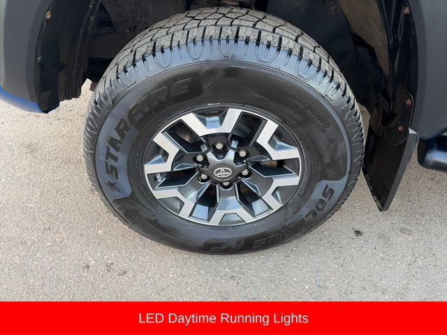 Used 2017 Toyota Tacoma TRD Off-Road w/ Tow Package (A/T) image 11