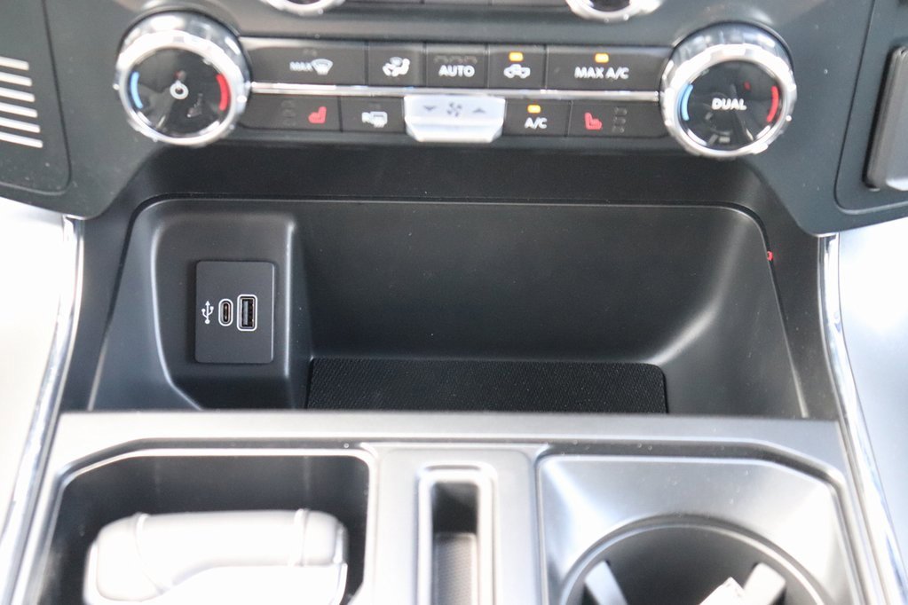 Used 2025 Ford F150 Lightning XLT image 25