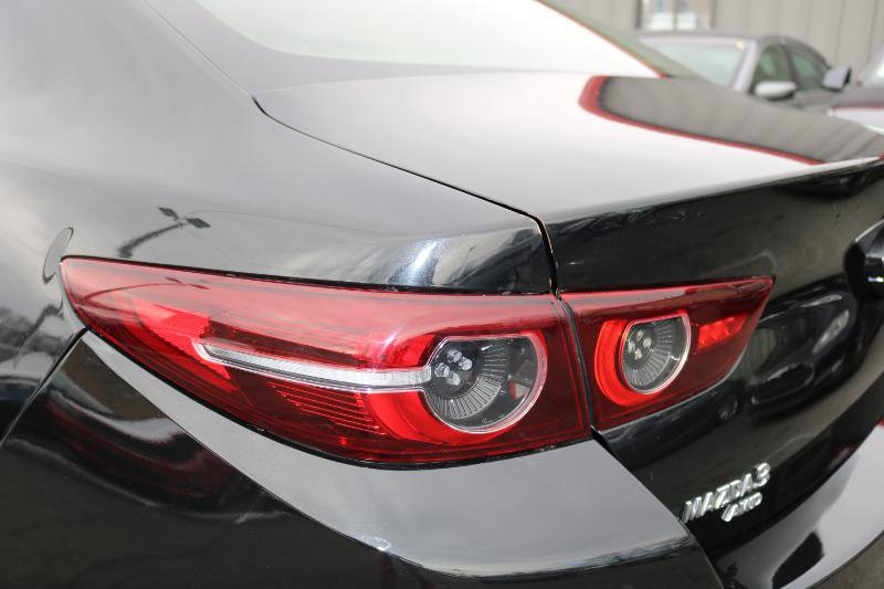 Used 2020 MAZDA MAZDA3 AWD Sedan w/ Select Package image 5