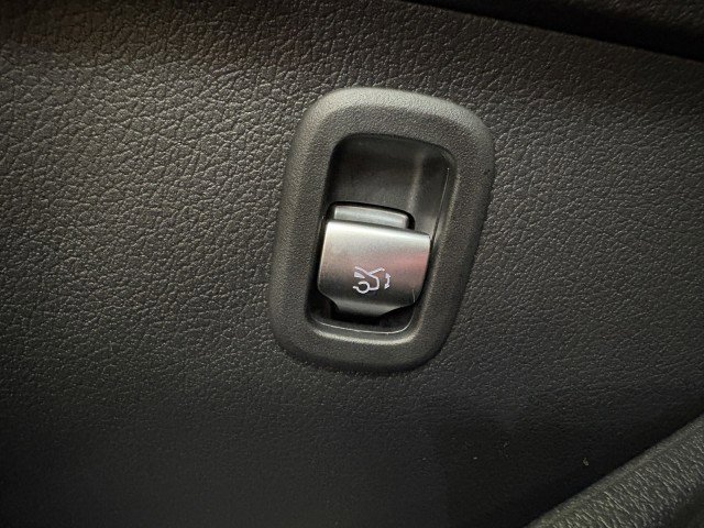 New 2026 Mercedes-Benz C 300 Sedan image 19