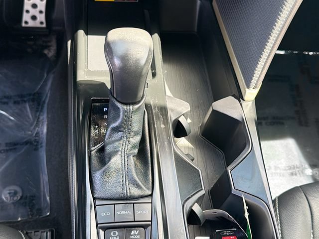 Used 2025 Toyota Camry SE FWD image 17