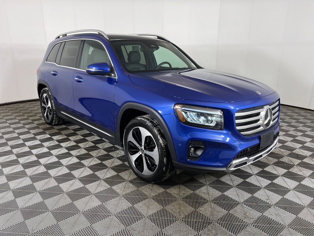 Certified 2025 Mercedes-Benz GLB 250 4MATIC image 41