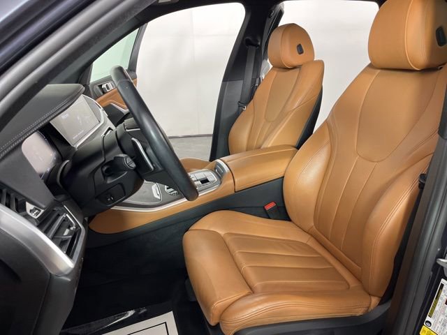 Used 2021 BMW X5 xDrive40i w/ Parking Assistance Package image 18