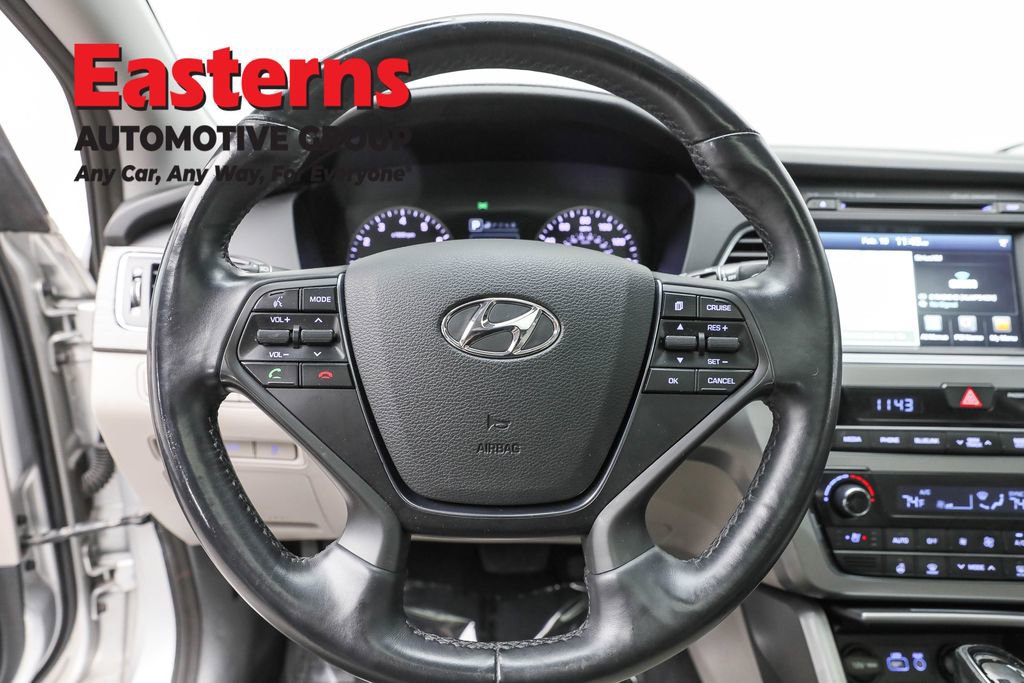 Used 2015 Hyundai Sonata Limited w/ Option Group 05 image 10