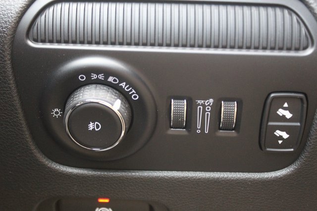 Used 2022 Jeep Wagoneer Series II w/ Advanced All Terrain Group image 19