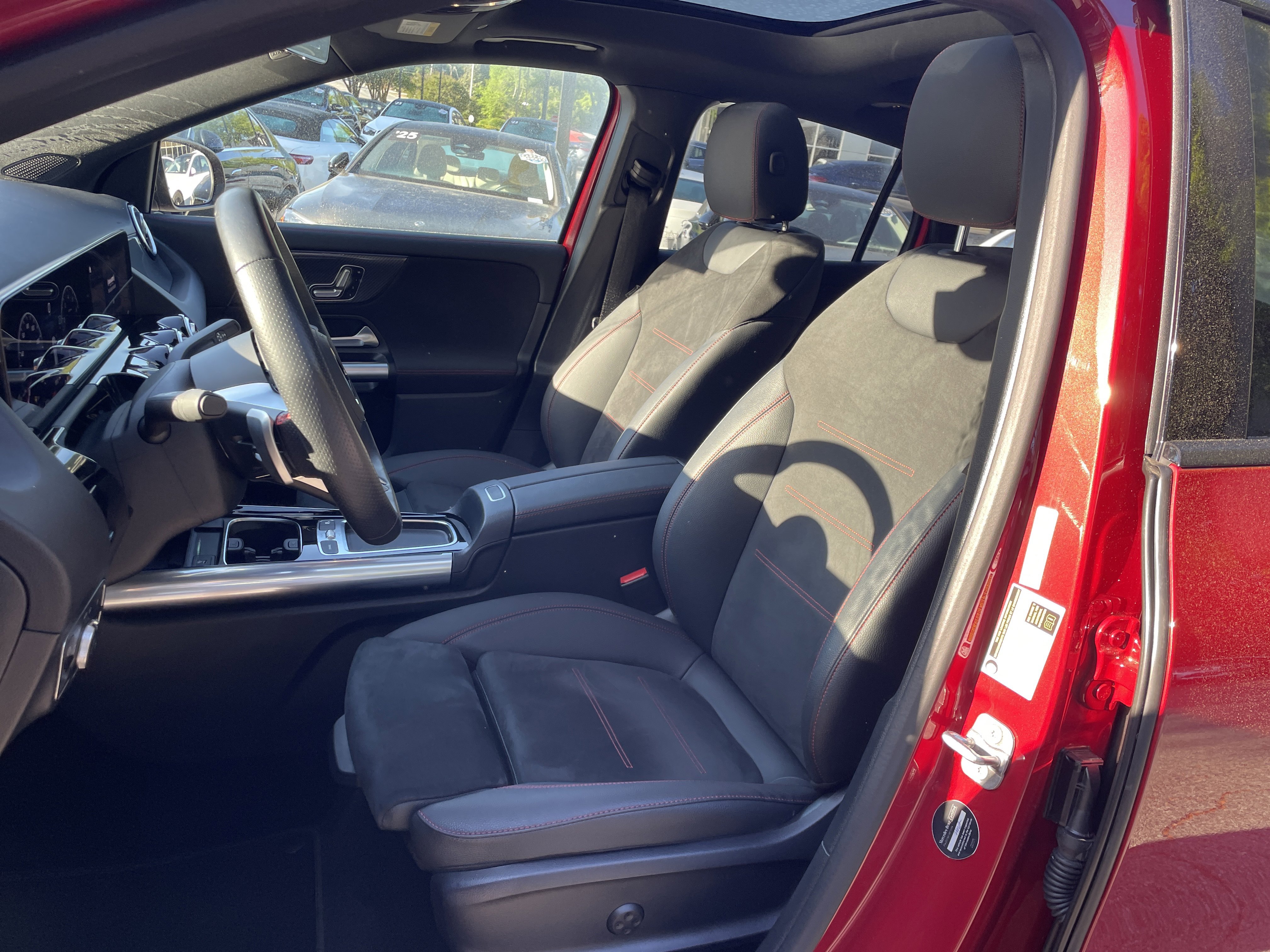 Certified 2025 Mercedes-Benz GLA 250 image 21