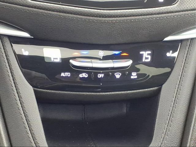 Used 2023 Cadillac XT5 Premium Luxury image 12