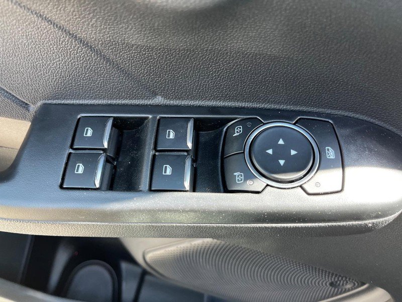 New 2025 Ford Escape SE image 9