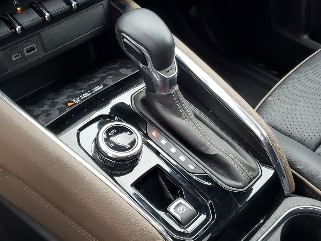 Used 2024 GMC Canyon Denali image 21