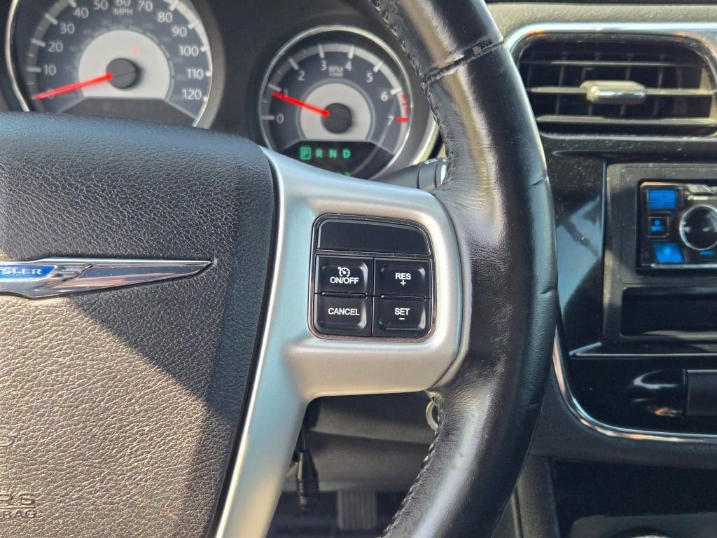 Used 2011 Chrysler 200 Touring FWD image 24