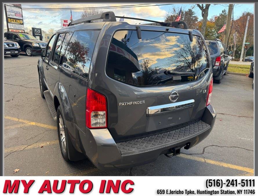 Used 2012 Nissan Pathfinder LE AWD/4WD image 6