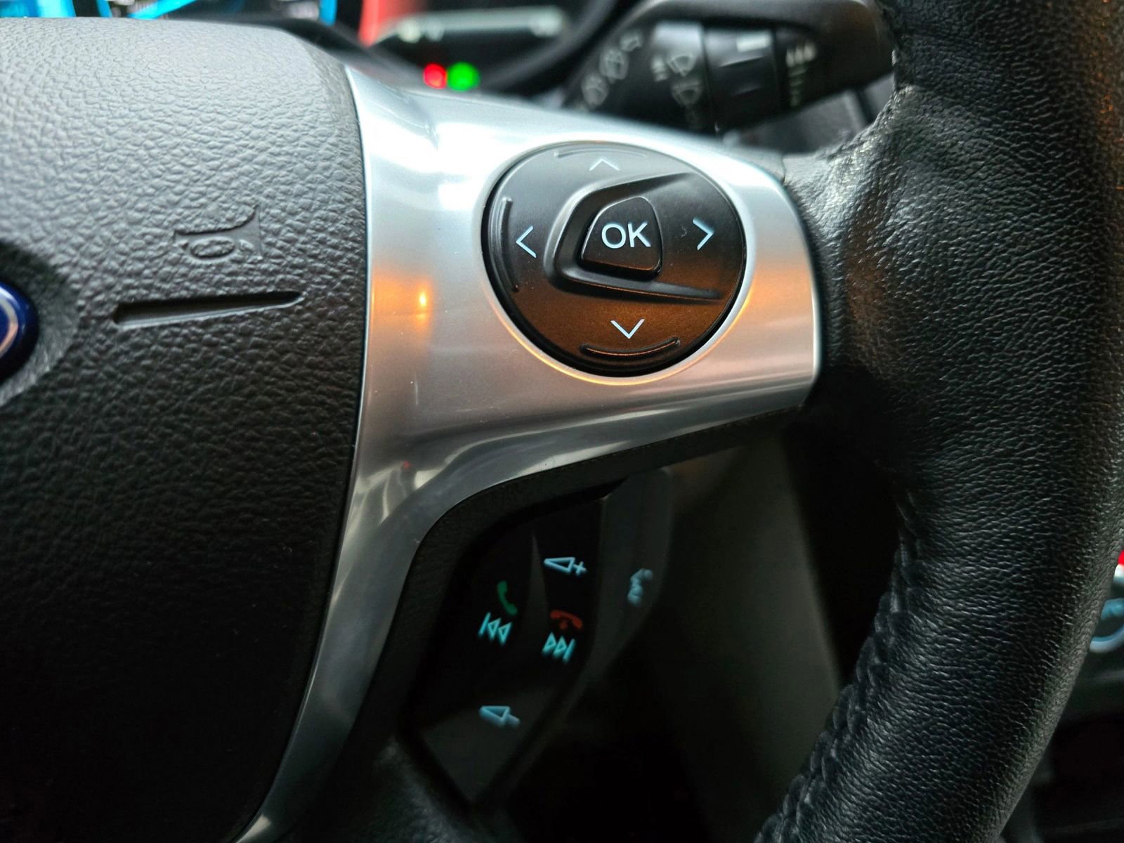 Used 2015 Ford Focus Electric Hatchback w/ Exterior Protection Package image 28