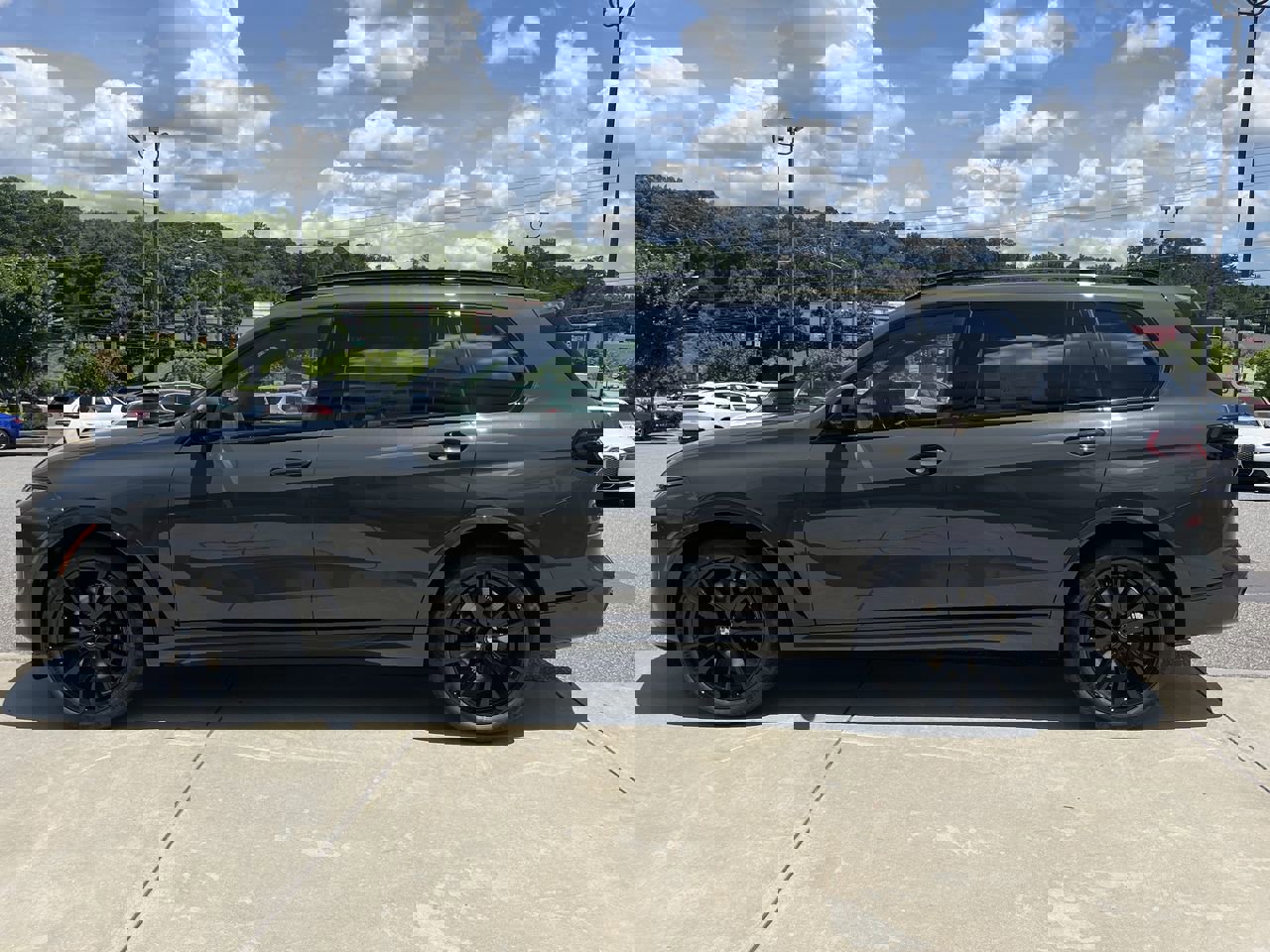 Used 2026 BMW X7 xDrive40i w/ M Sport Package image 5