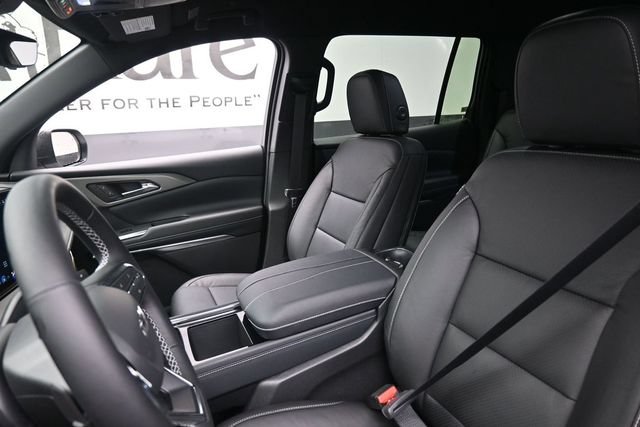 New 2026 Chevrolet Traverse LT w/ Midnight/Sport Edition FWD image 9