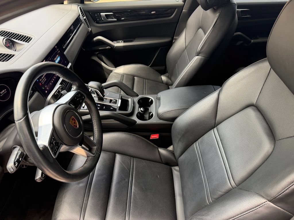Certified 2023 Porsche Cayenne AWD/4WD image 13