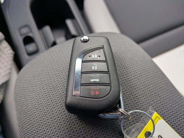 Used 2026 Toyota Corolla LE FWD image 27