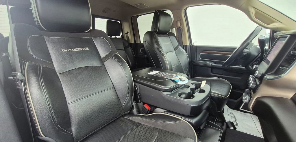 Used 2022 RAM 2500 Laramie AWD/4WD image 4