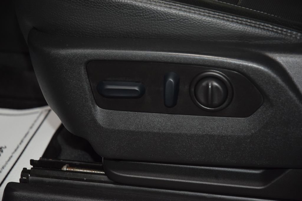 Used 2023 GMC Sierra 3500 Denali image 41