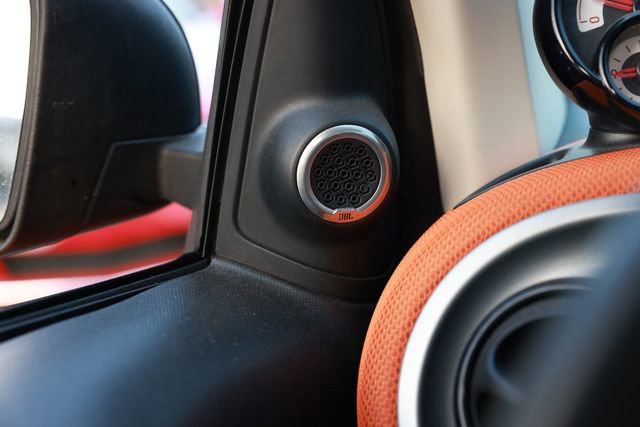 Used 2016 smart fortwo passion image 41