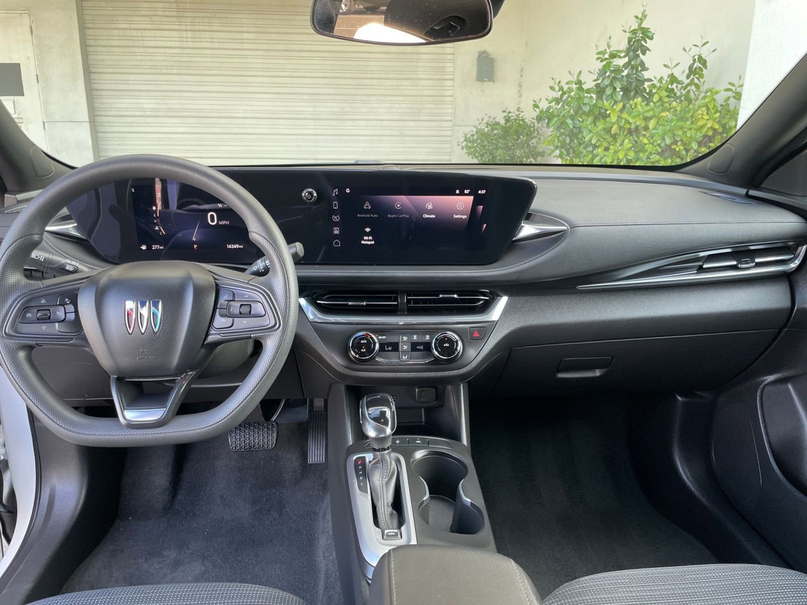 Used 2025 Buick Envista Preferred image 33